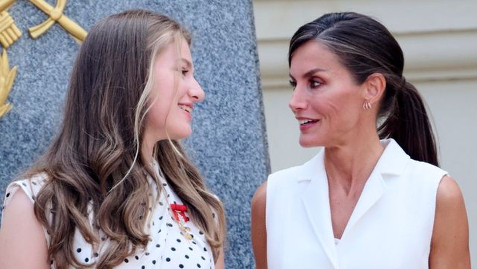 Süßer Mutter-Tochter-Auftritt: Mama Letizia ist ihr Fashion-Vorbild