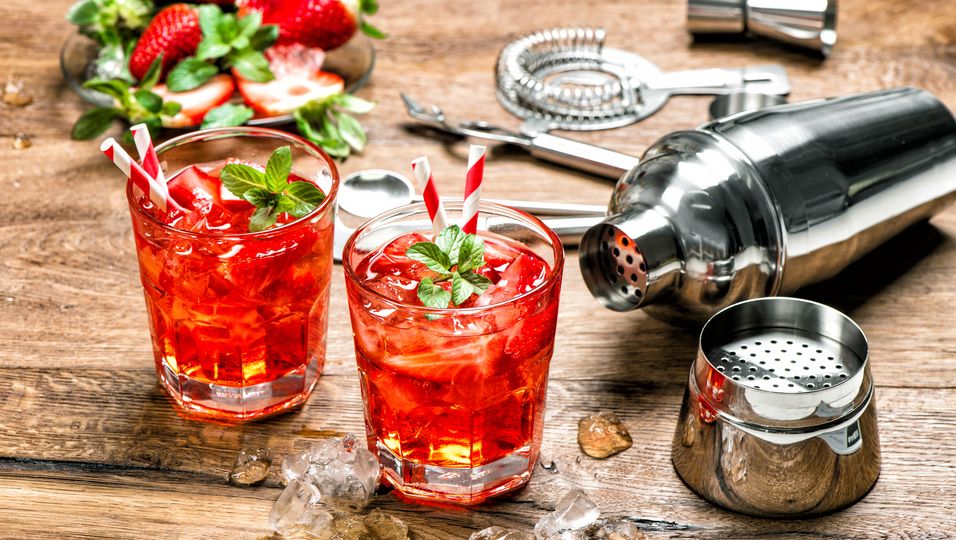 Erdbeer-Caipirinha: Der perfekte Sommer-Cocktail