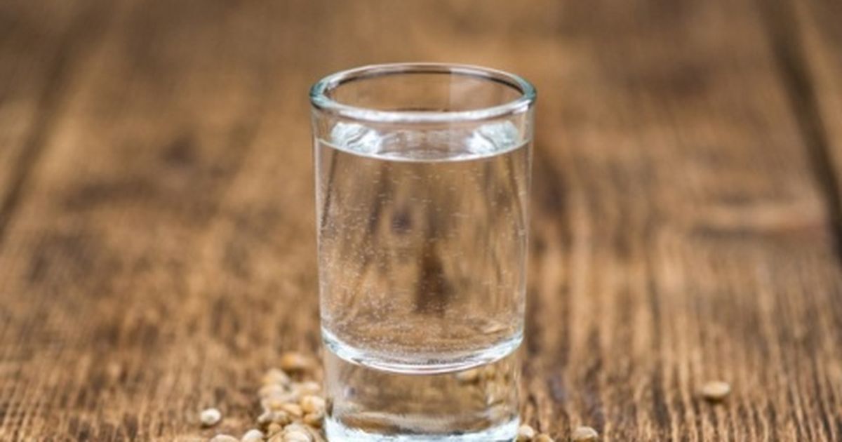 Völlegefühl nach dem Essen Hilft ein Schnaps wirklich? BUNTE.de