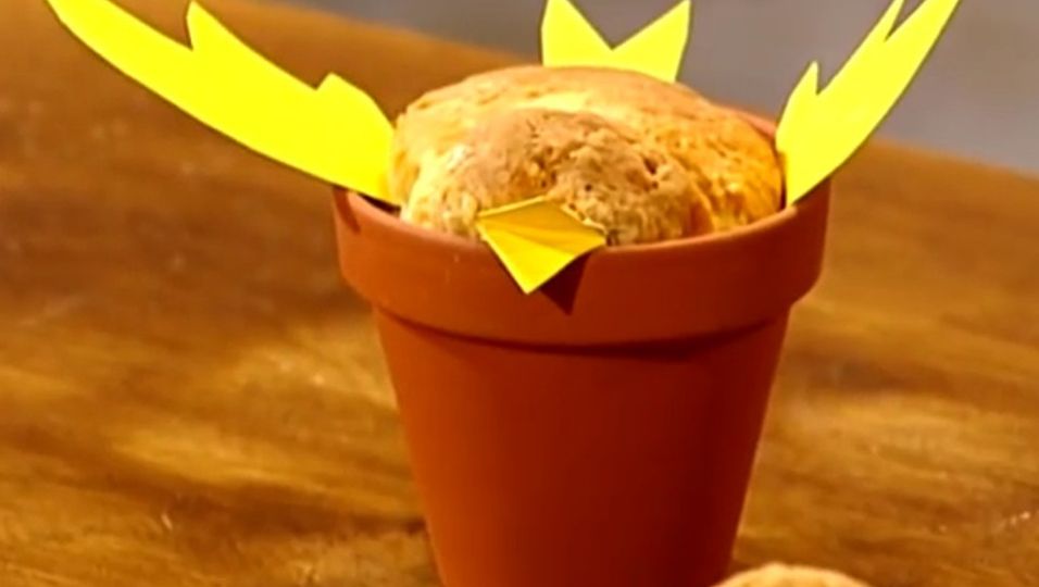 Ostern: Küken im Tontopf selber backen | BUNTE.de