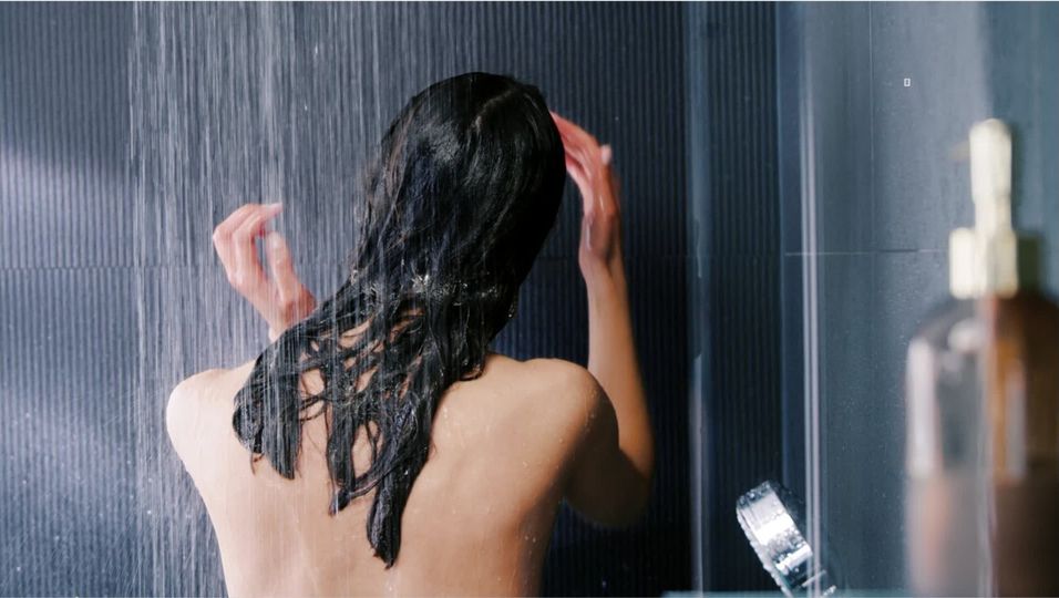 Richtig duschen: mit diesen 5 Tricks schonst du deine Haut