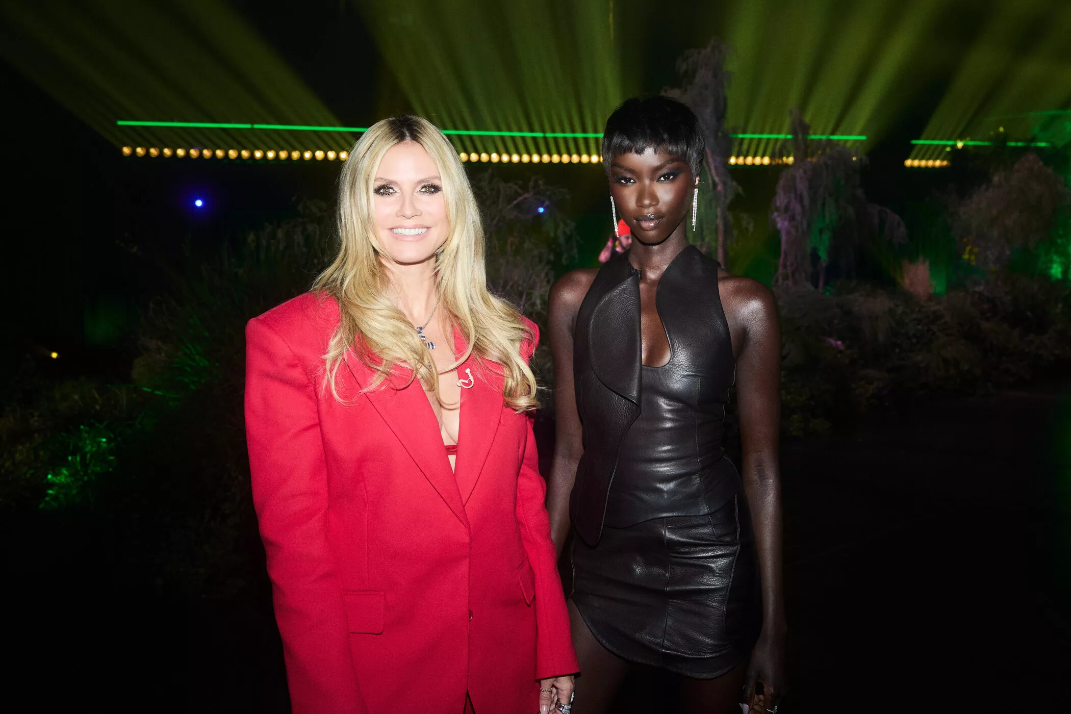 "Germany's Next Topmodel"-Chefin Heidi Klum und ihre Gast-Jurorin aus Folge 11, Topmodel Anok Yai