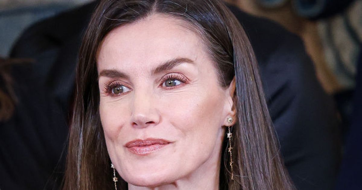 Fast wie "Pretty Woman" Letizia von Spanien überrascht in Lack-Overknees