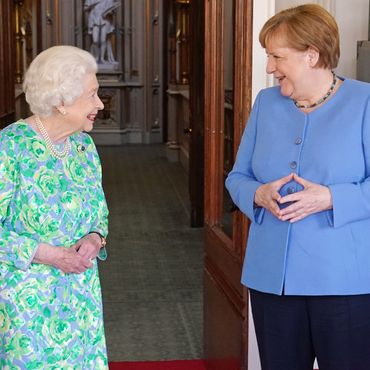 Angela Merkel - Sie ist ein Fan der Queen - und von "The Crown"