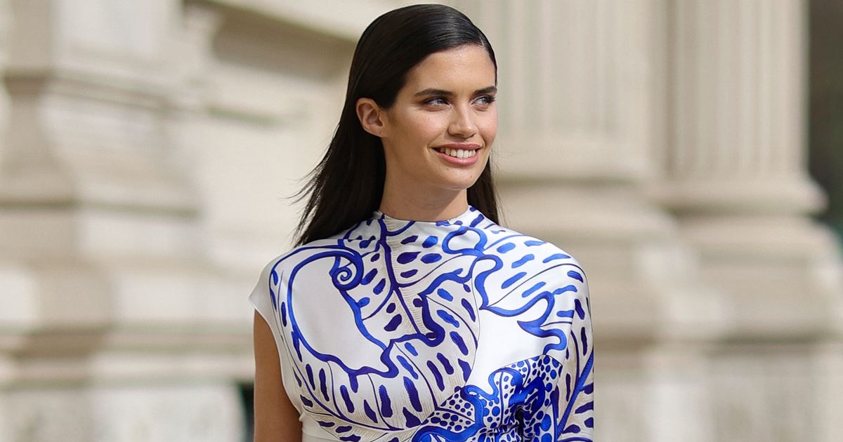 Modetrend Wie aus dem Urlaub in Lissabon: Dieses 24-Euro-Kleid lieben wir im Frühling 2025