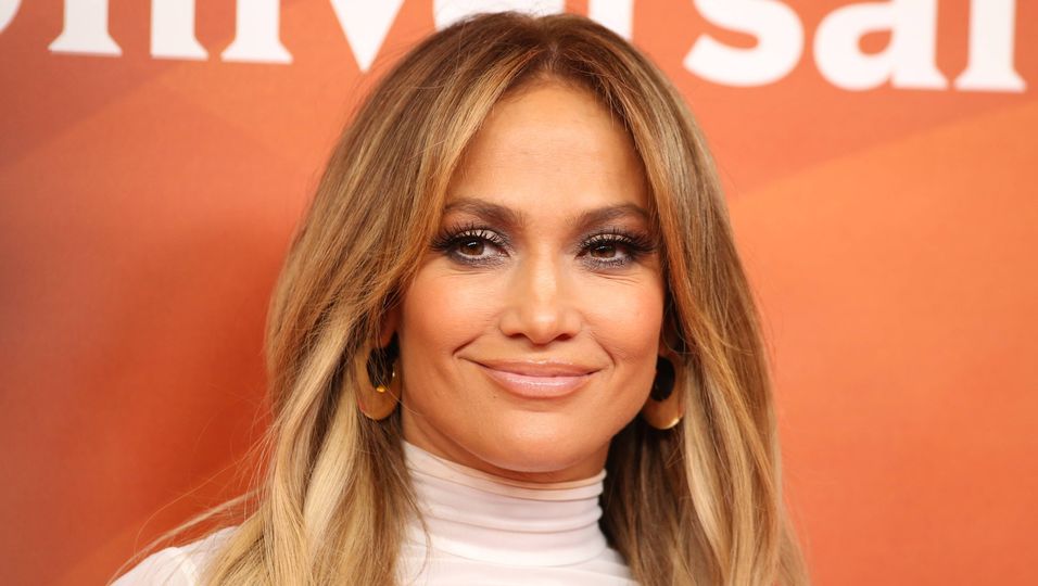 Modetrend: Jennifer Lopez präsentiert uns den perfekten Jeans-Look