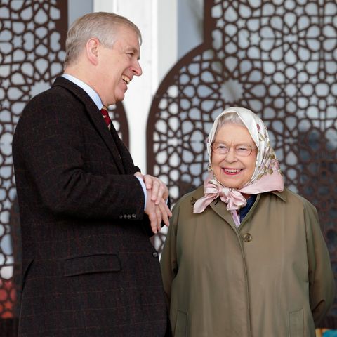 Prinz Andrew: Warum er seiner Mutter täglich vor dem Mittagessen einen Besuch abstattet