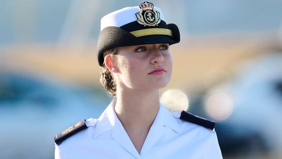 Leonor von Spanien schwärmt von ihren Kameraden BUNTE.de