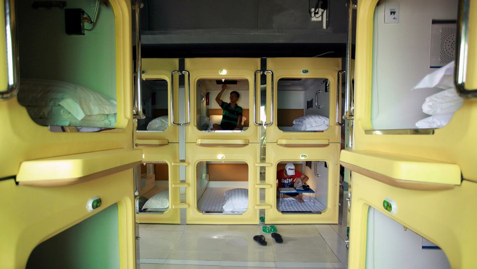 Schlafen auf kleinstem Raum: „Capsule Hotels“ in Japan machen es möglich. 