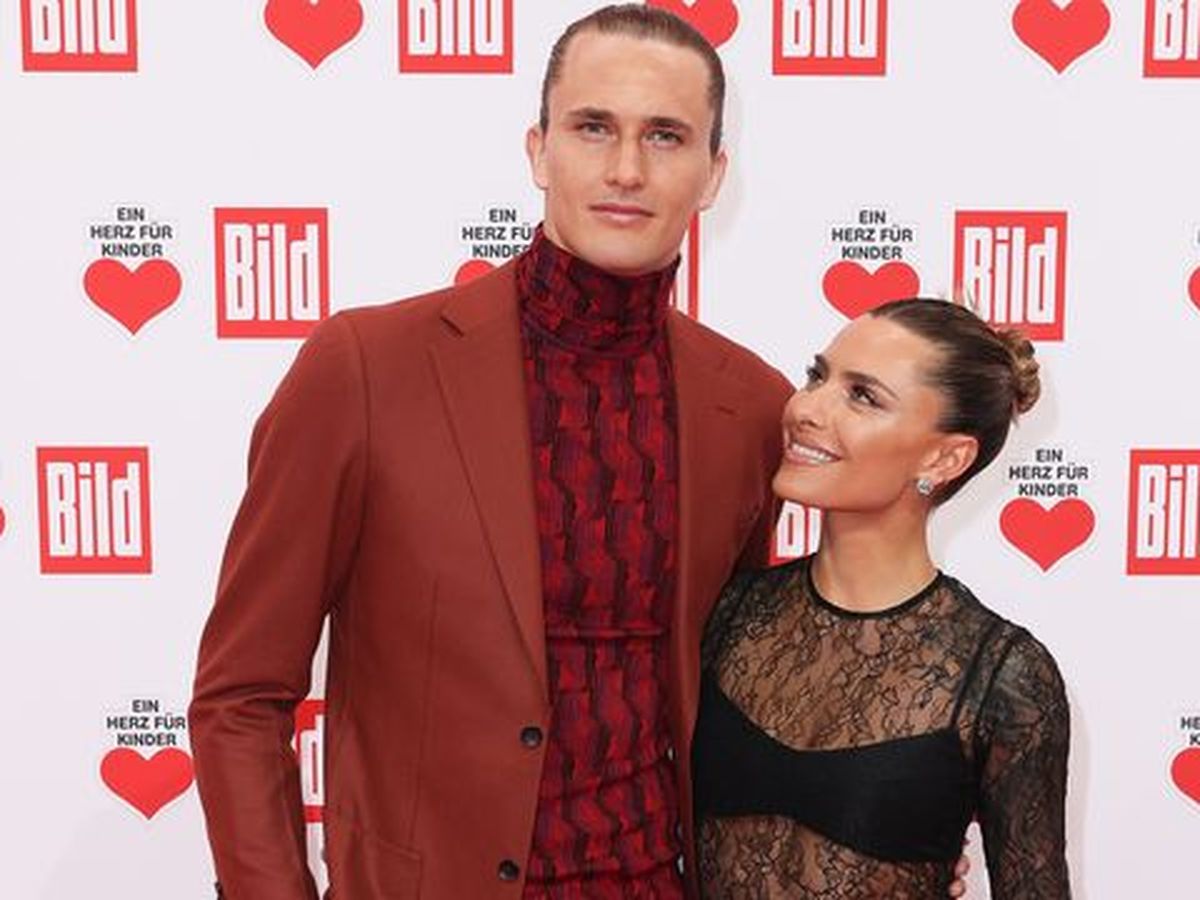 Sophia Thomalla & Alexander Zverev - Verliebter Pärchenauftritt – und ihr  Look ist das Highlight