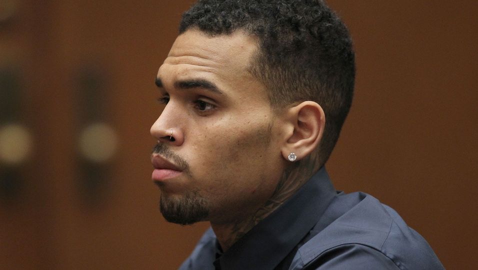 Chris Brown: Klage gegen den Rapper - Eine Frau beschuldigt ihn des sexuellen Missbrauchs