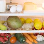 Trennkost-Lebensmittel im Kühlschrank getrennt