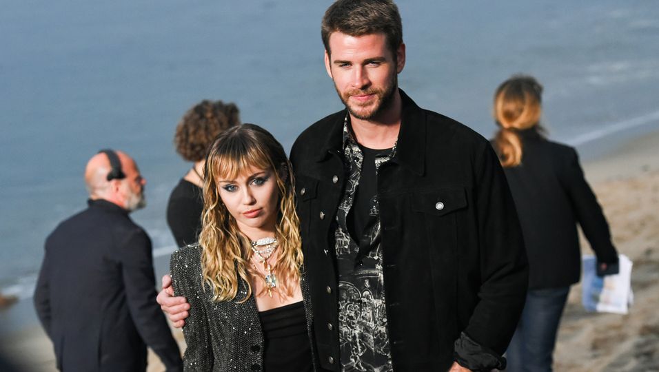 Miley Cyrus: Viele Hinweise auf Liam Hemsworth: Handelt ihre neue Single "Flowers" von ihrem Ex