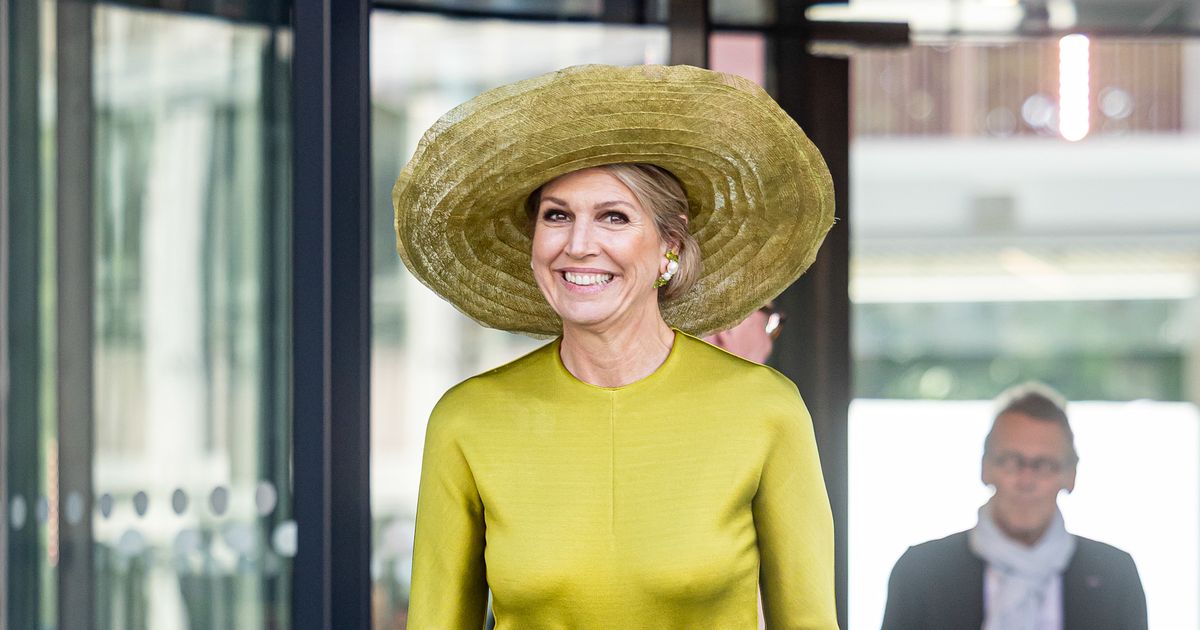 Königin wird 54 Royale Mode-Reise: Máximas schrillste Looks aller Zeiten
