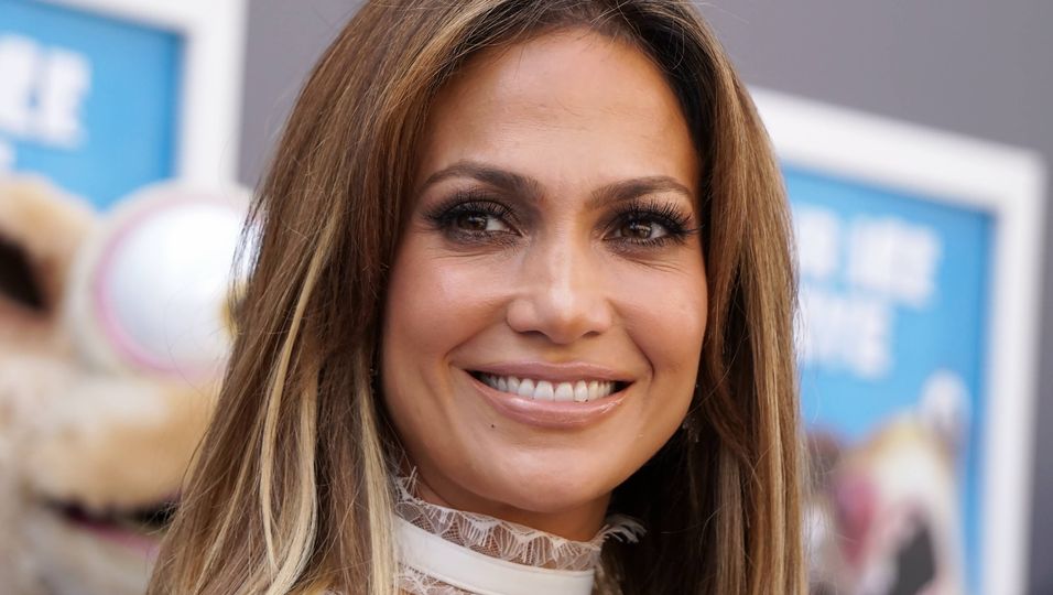 Sexy Augenaufschlag: Jennifer Lopez' Geheimwaffen für Wow-Wimpern