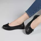 Frühlingsvorschau 2025: Unsere Ballerinas tragen wir wieder wie in den 2000ern