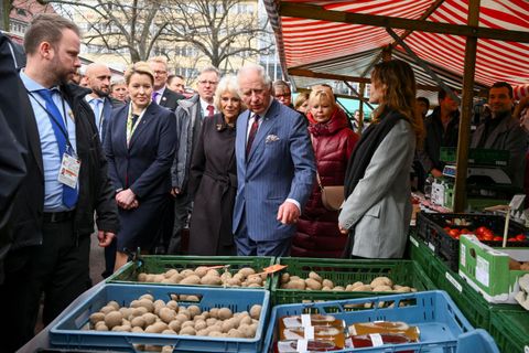 König Charles auf dem Markt