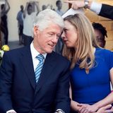 Bill und Chelsea Clinton: Sind sie wirklich blutsverwandt? Klick: Hillary Clinton