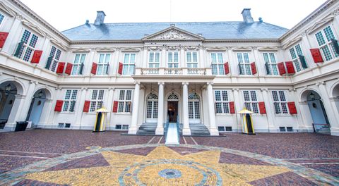Blick durchs Schlüsselloch: Royale Pracht im Königlichen Palast Noordeinde 