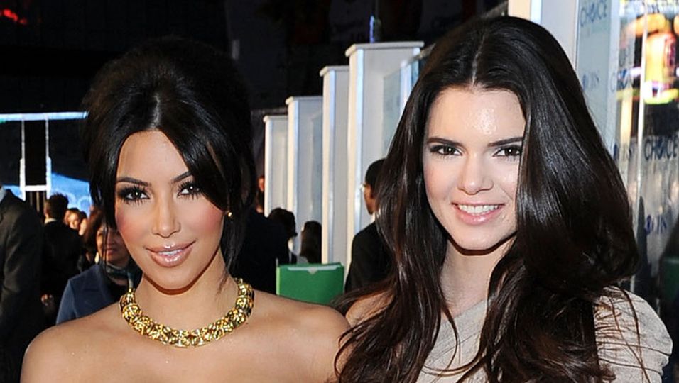 Kim Kardashian Schwester Kendall heiss begehrt im Porno Biz  