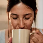 Empfindlicher Bauch: Darauf solltest du beim Kaffeetrinken achten