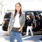 Katie Holmes: Sie bringt einen unerwarteten 2000er-Jeans-Trend zurück