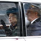 Prinz Andrew: Komplizierte Beziehung: So steht die Queen zu ihm 
